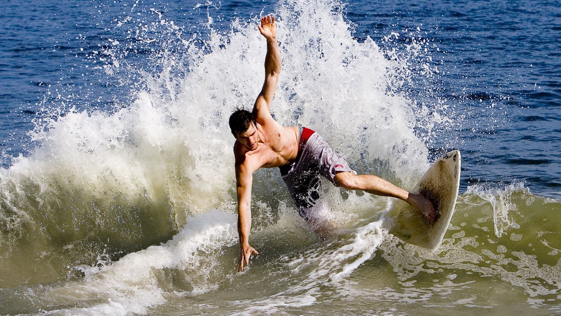 水球小组赛吉尔吉斯斯坦表现顽强,吉尔吉斯斯坦国家队